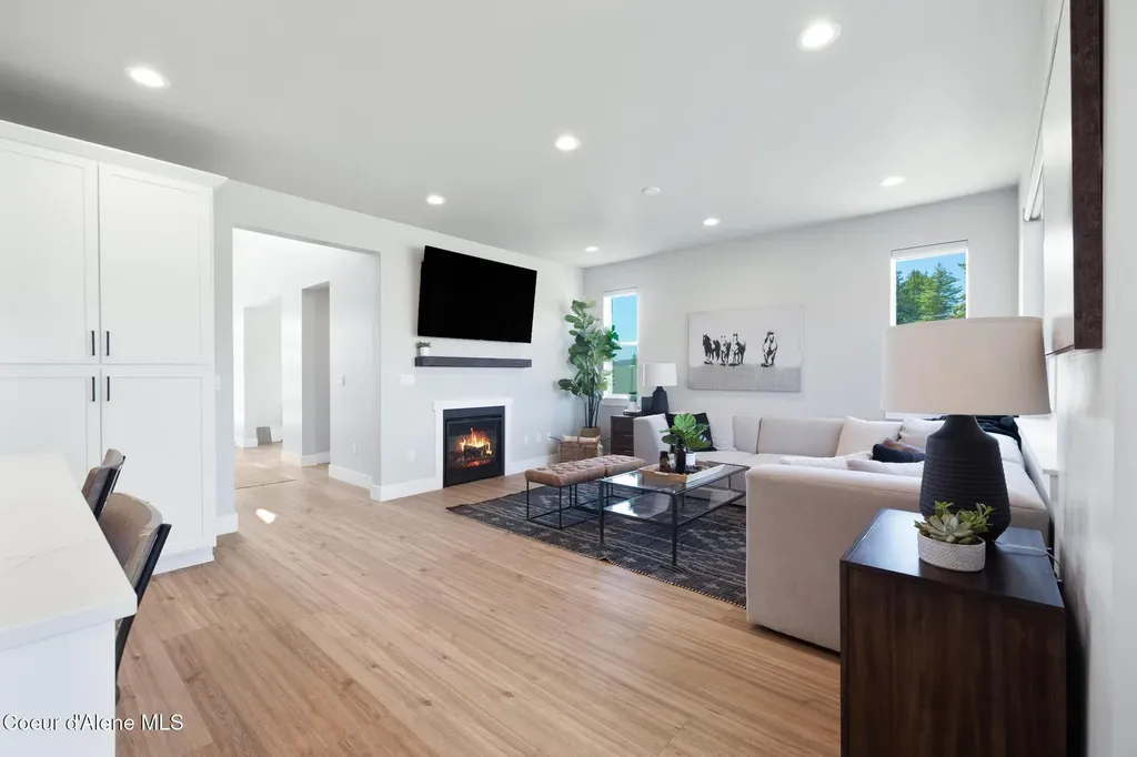 641 University Park Way Sandpoint ID 83864