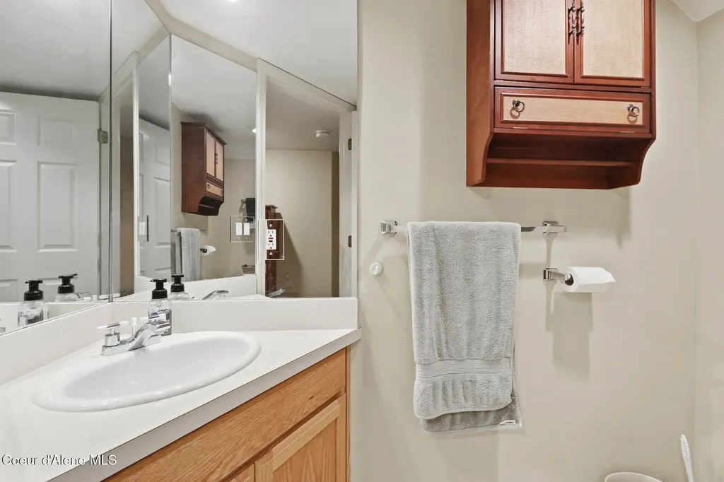 4790 E Inverness Drive Post Falls ID 83854