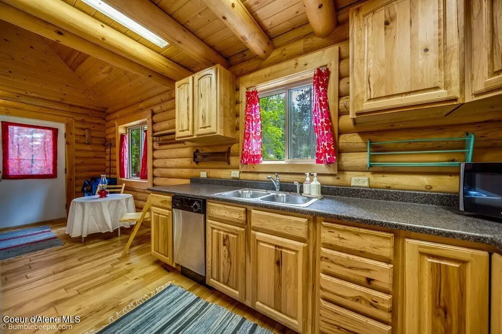 97 Chatcolet Upper Road Plummer ID 83851
