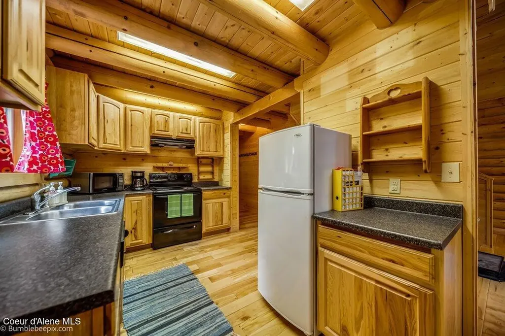 97 Chatcolet Upper Road Plummer ID 83851