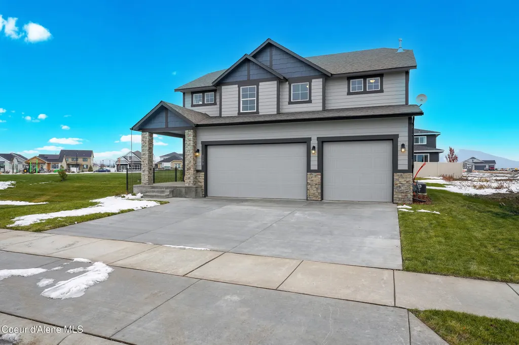 6020 W Pelican Loop Rathdrum ID 83858