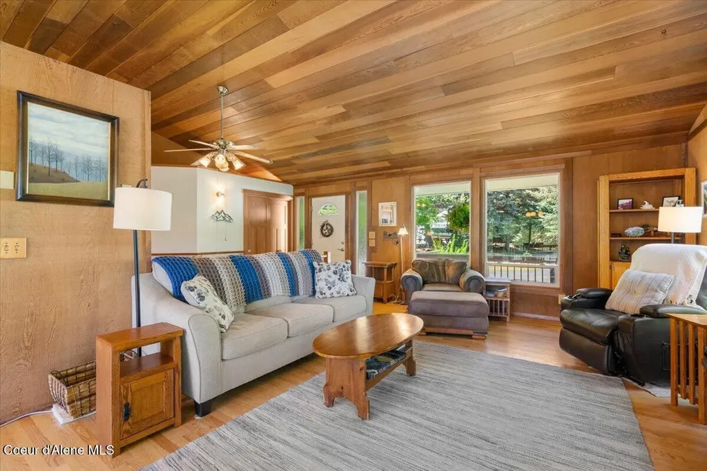 7270 N Mulholland Drive Dalton Gardens ID 83815
