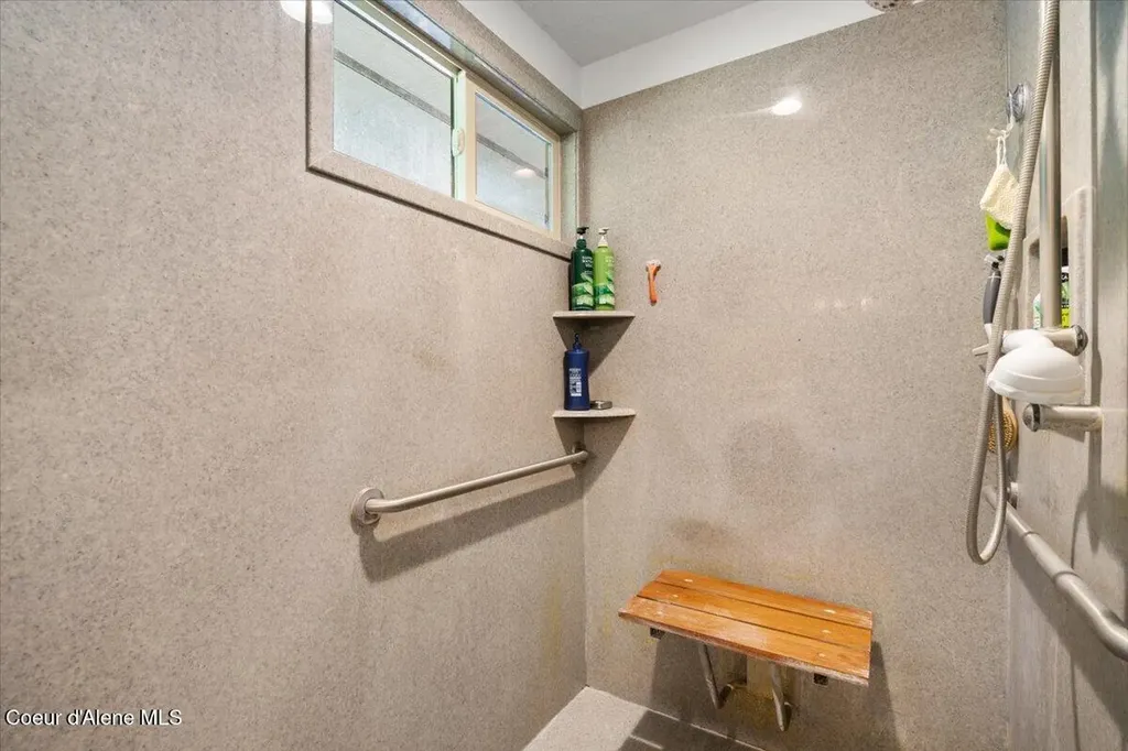 7270 N Mulholland Drive Dalton Gardens ID 83815