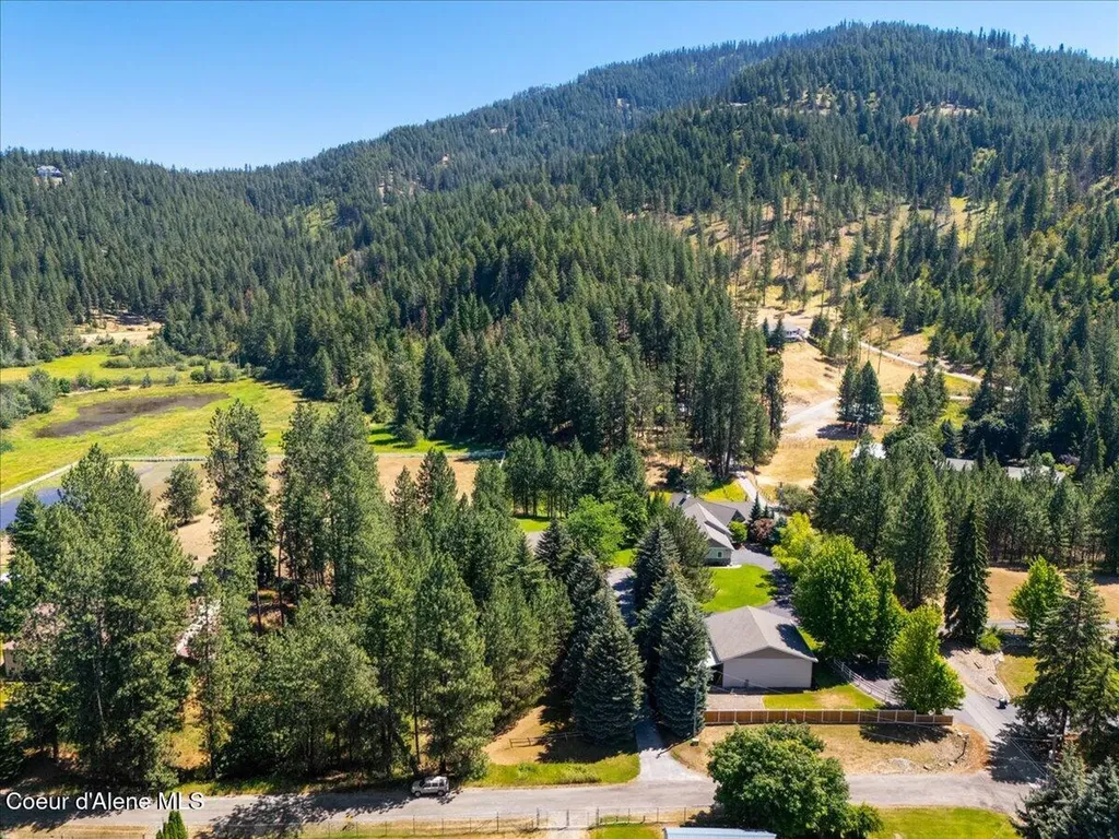 7270 N Mulholland Drive Dalton Gardens ID 83815