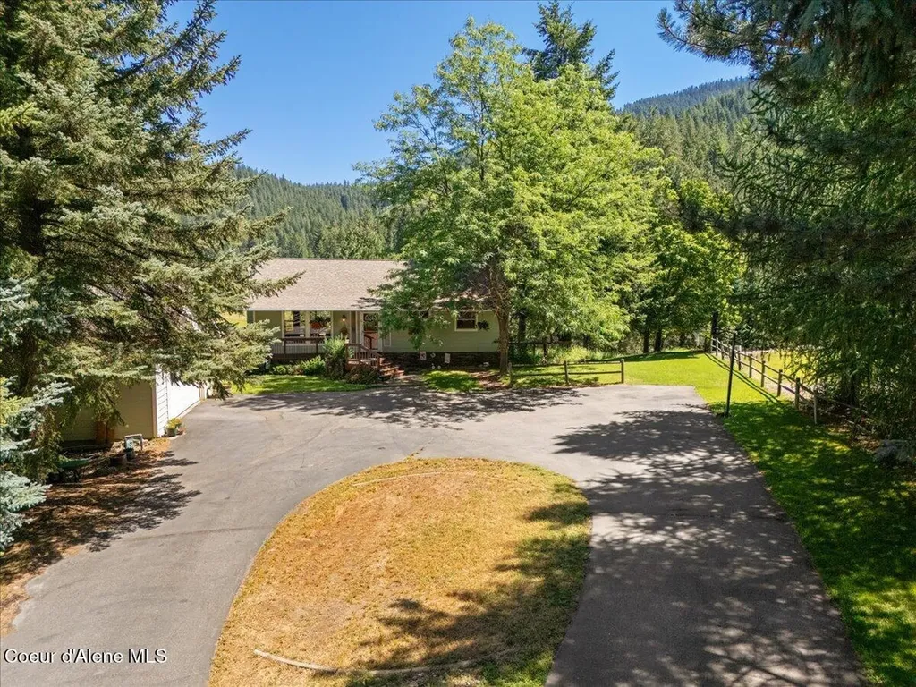 7270 N Mulholland Drive Dalton Gardens ID 83815