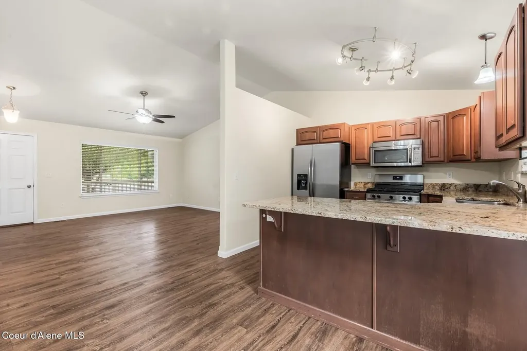 2570 N Sparrow Lp Post Falls ID 83854