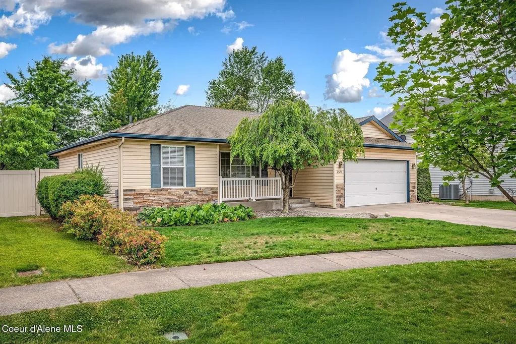 2570 N Sparrow Lp Post Falls ID 83854