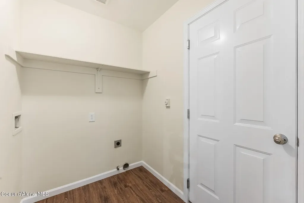 2570 N Sparrow Lp Post Falls ID 83854