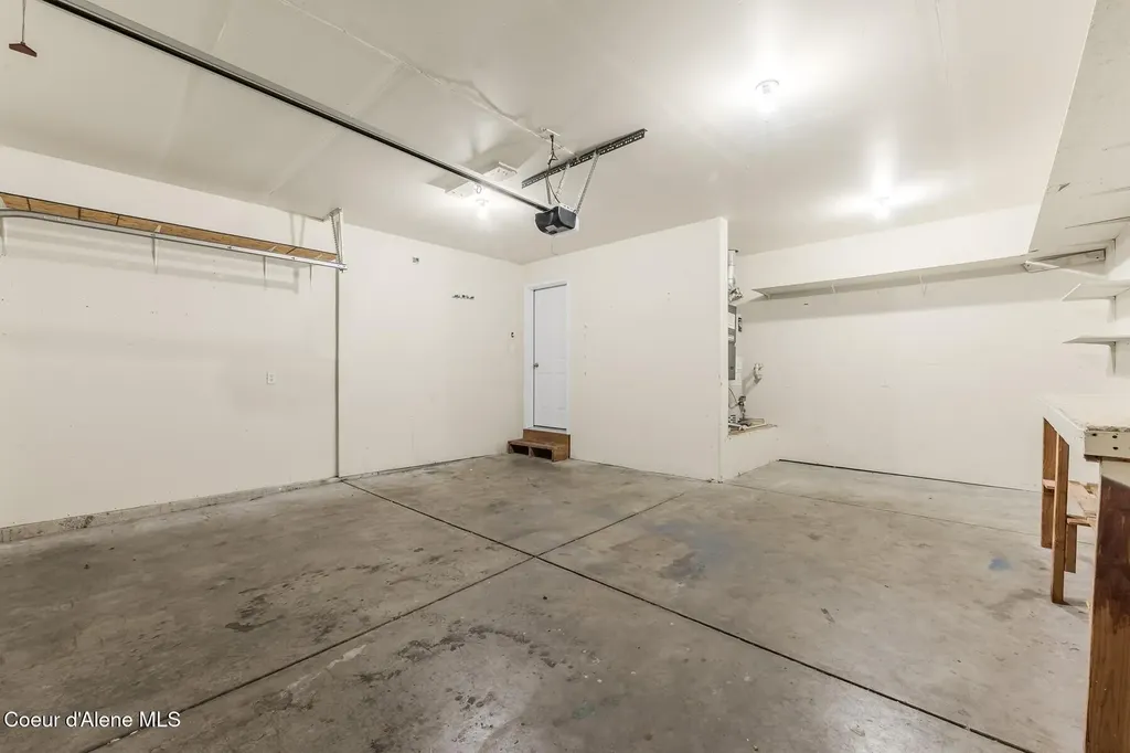 2570 N Sparrow Lp Post Falls ID 83854