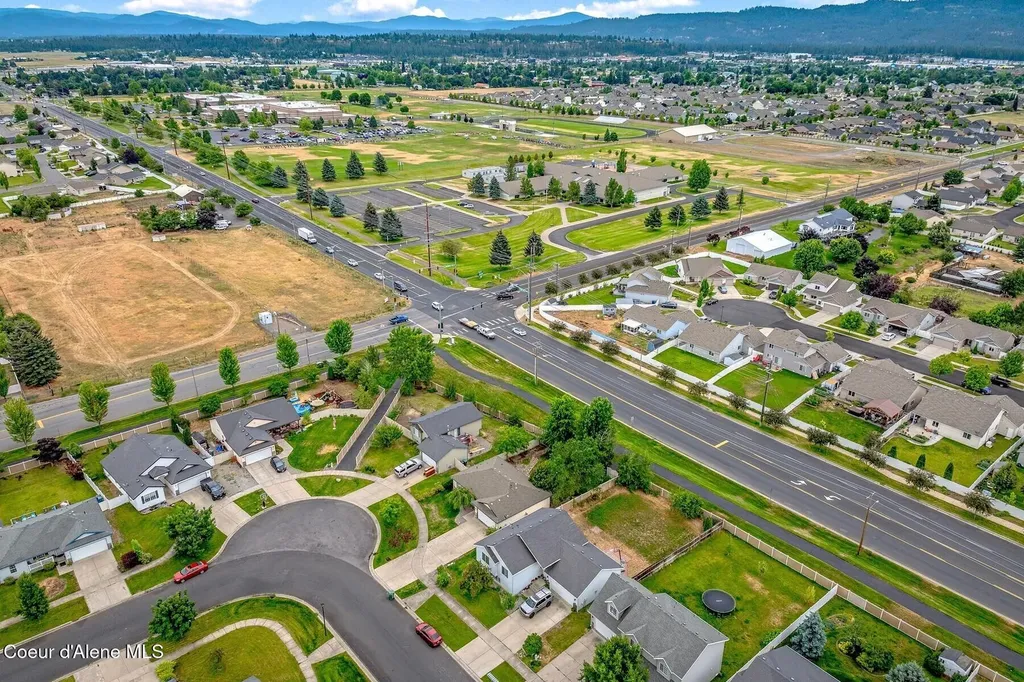 2570 N Sparrow Lp Post Falls ID 83854