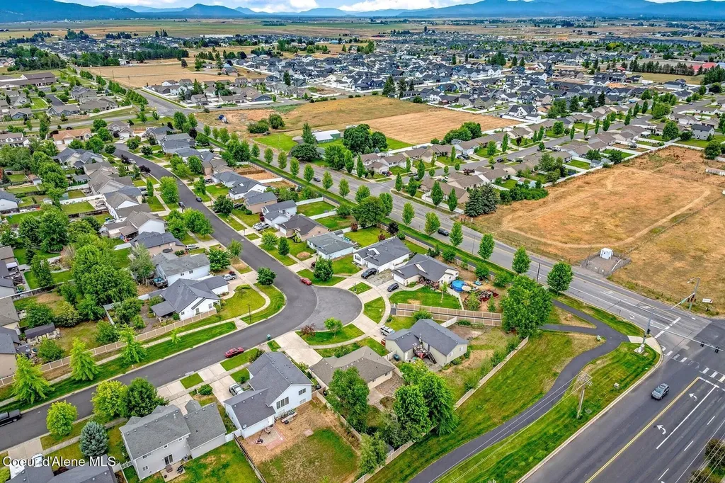 2570 N Sparrow Lp Post Falls ID 83854