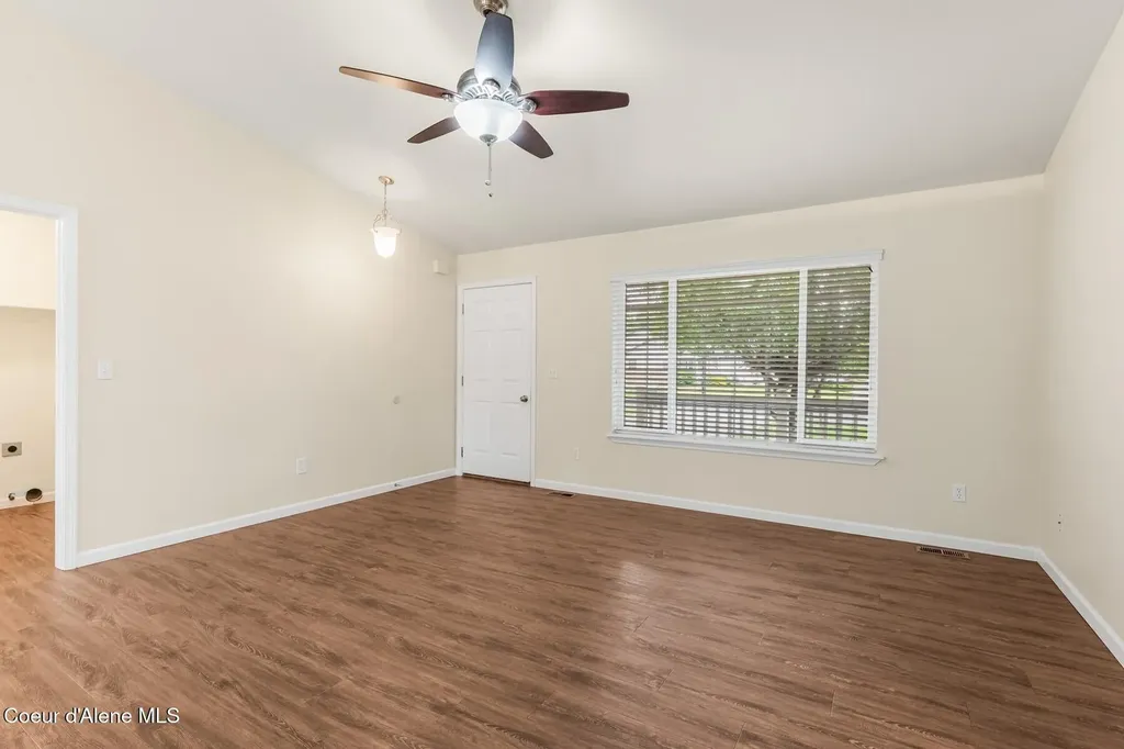 2570 N Sparrow Lp Post Falls ID 83854