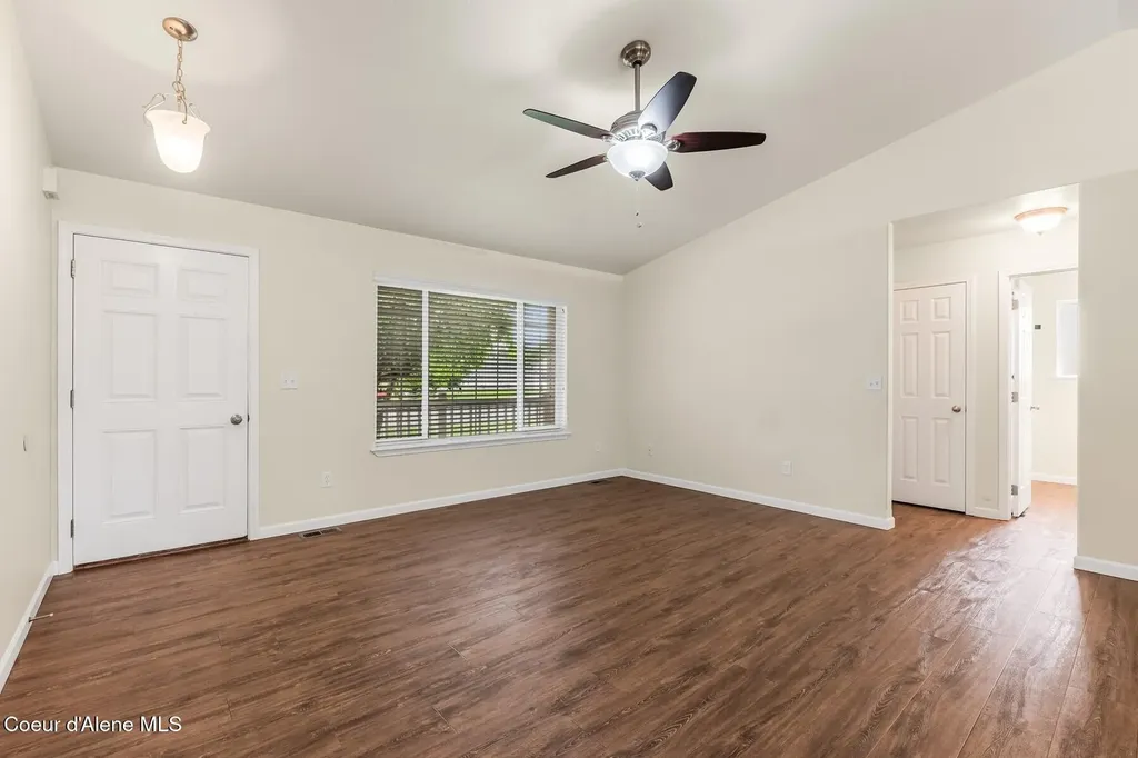 2570 N Sparrow Lp Post Falls ID 83854