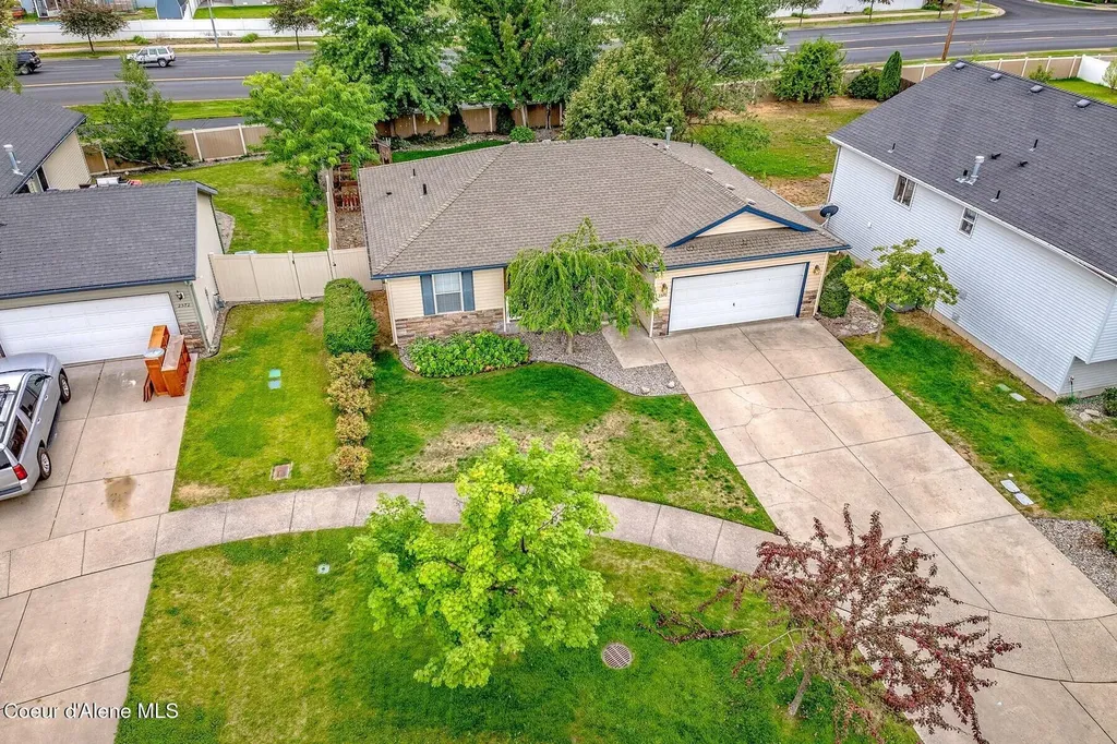 2570 N Sparrow Lp Post Falls ID 83854