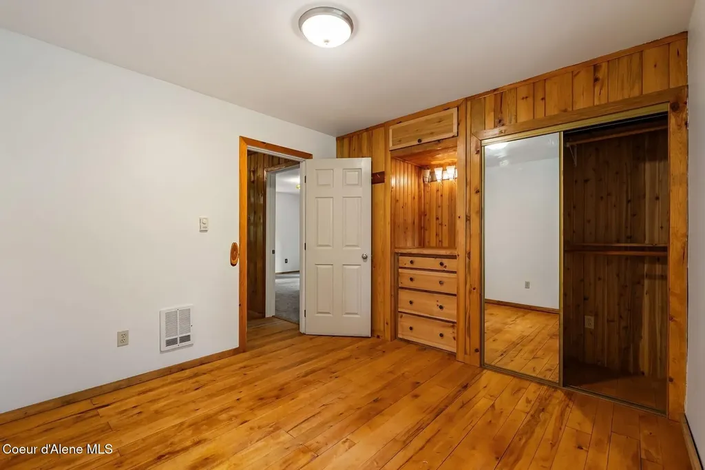 279 Tower Road Naples ID 83847