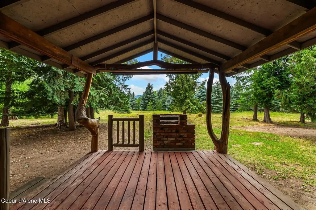 279 Tower Road Naples ID 83847
