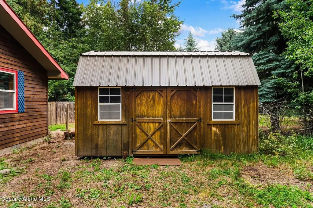 279 Tower Road Naples ID 83847