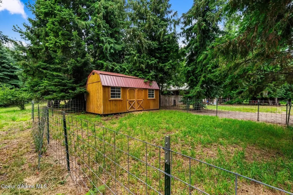 279 Tower Road Naples ID 83847