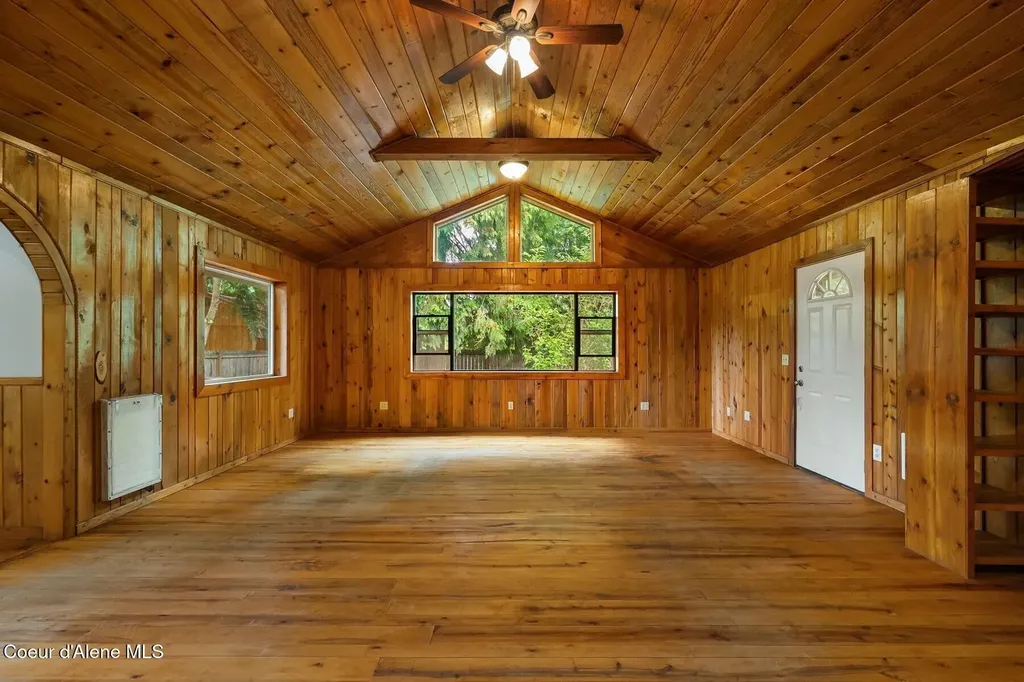 279 Tower Road Naples ID 83847