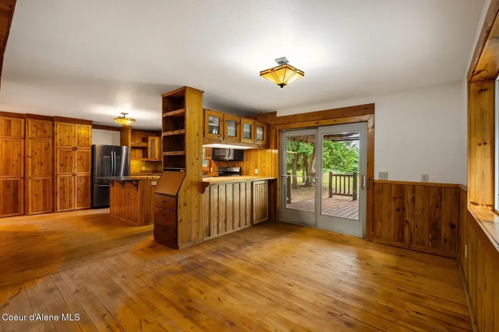 279 Tower Road Naples ID 83847