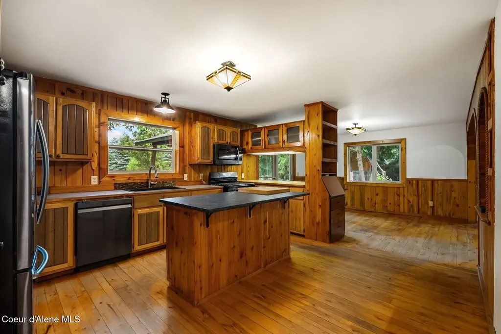 279 Tower Road Naples ID 83847