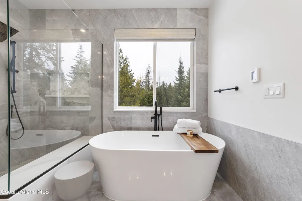 227 Mesa Drive Athol ID 83801