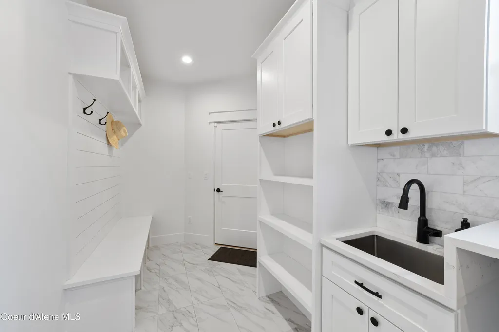 227 Mesa Drive Athol ID 83801