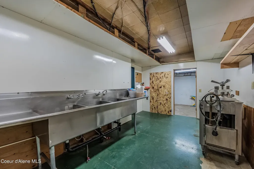 22090 S Highway 3 Cataldo ID 83810