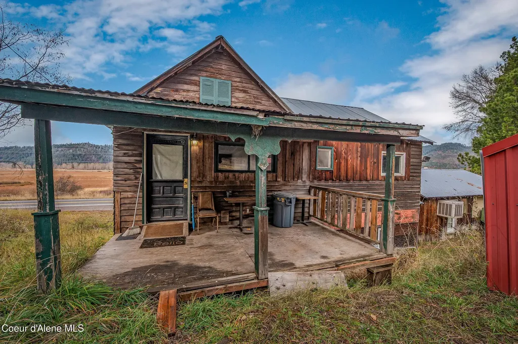 22090 S Highway 3 Cataldo ID 83810