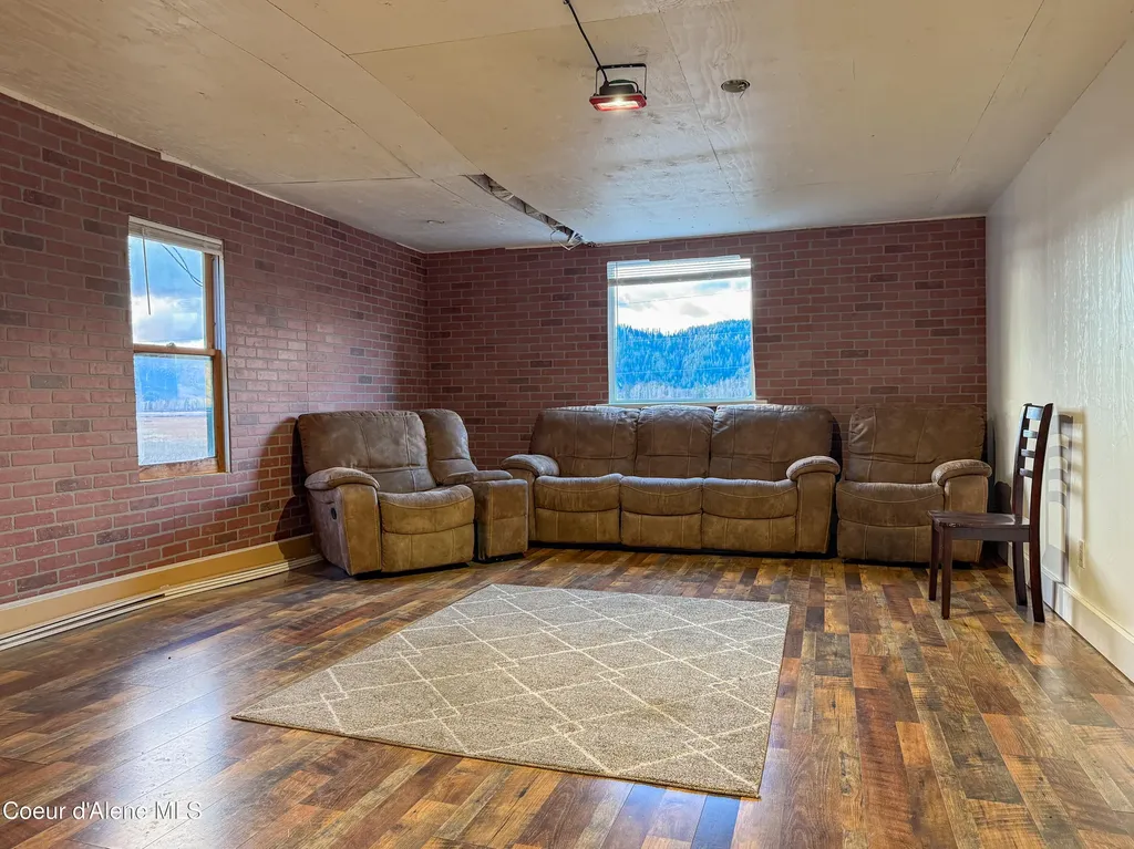 22090 S Highway 3 Cataldo ID 83810
