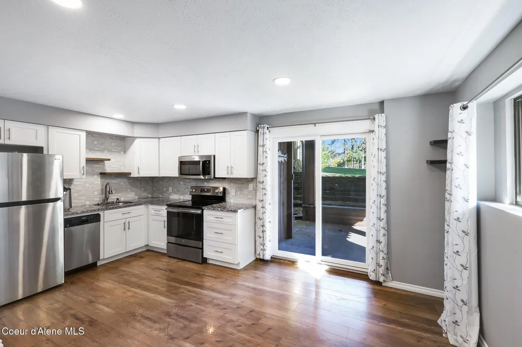 5305 W Fairway Lane Rathdrum ID 83858