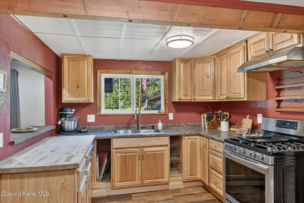 491 Pine View Lane Spirit Lake ID 83869