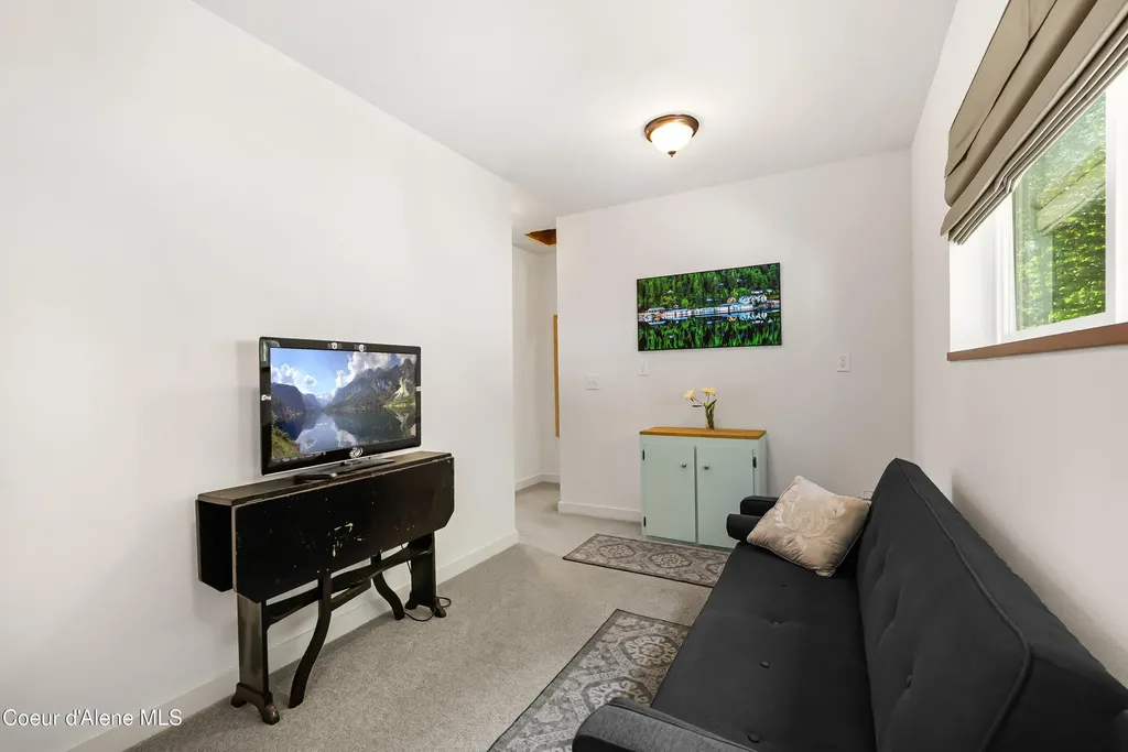 246 Midas Drive Sagle ID 83860