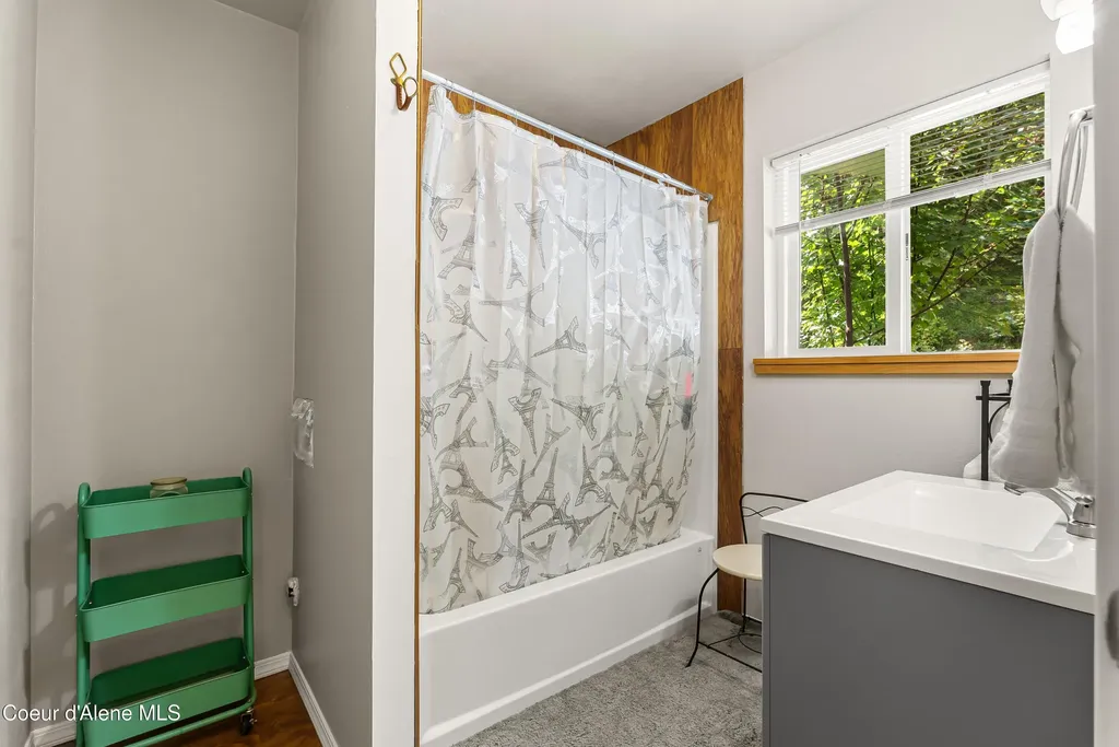 246 Midas Drive Sagle ID 83860