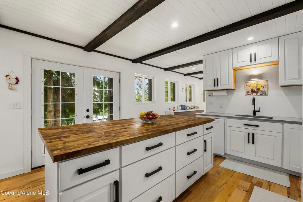 246 Midas Drive Sagle ID 83860