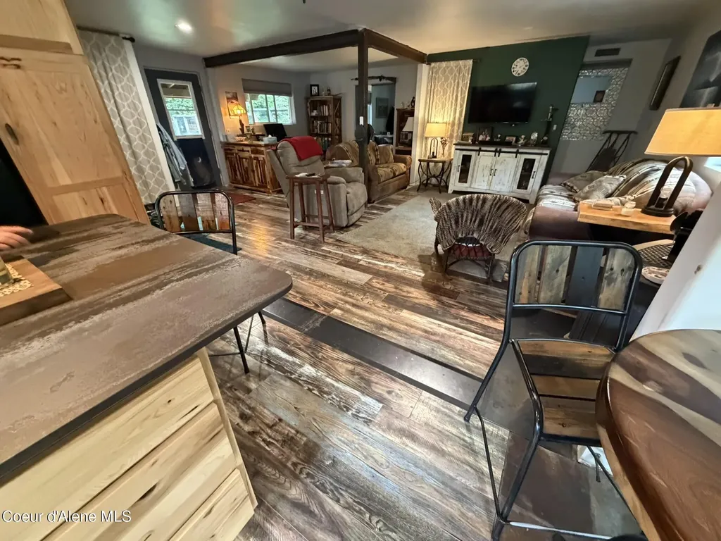 52 Meadowlark Drive Sagle ID 83860