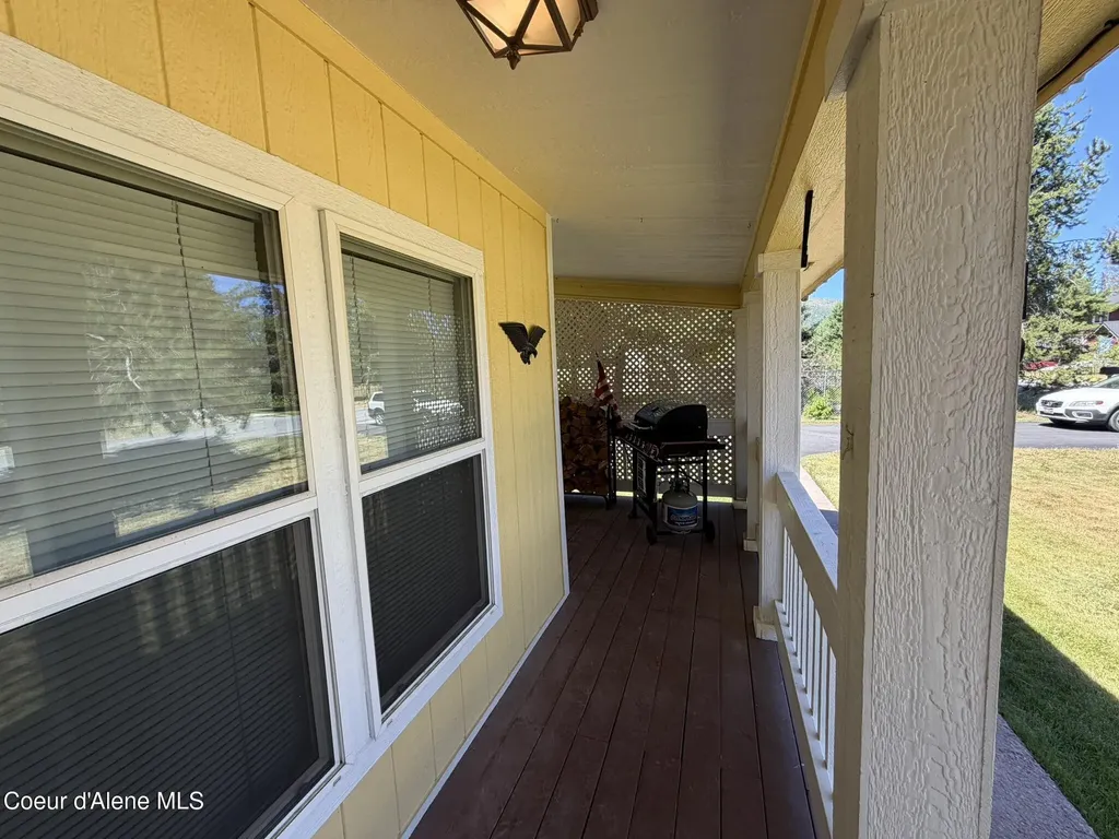 52 Meadowlark Drive Sagle ID 83860
