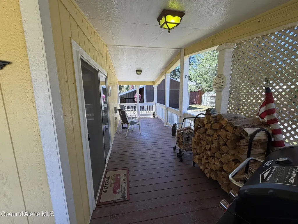 52 Meadowlark Drive Sagle ID 83860