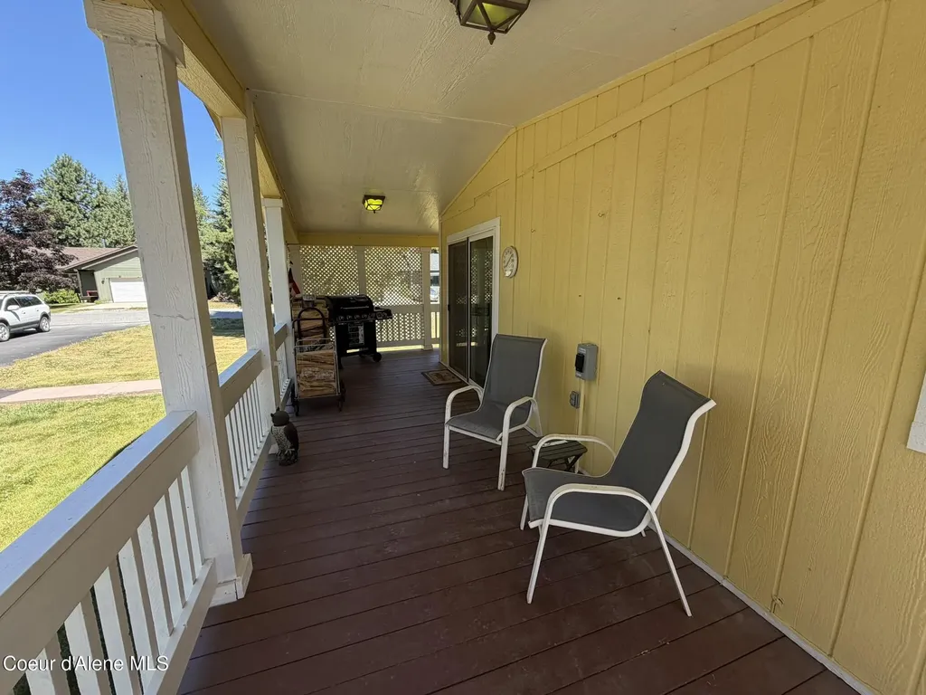 52 Meadowlark Drive Sagle ID 83860