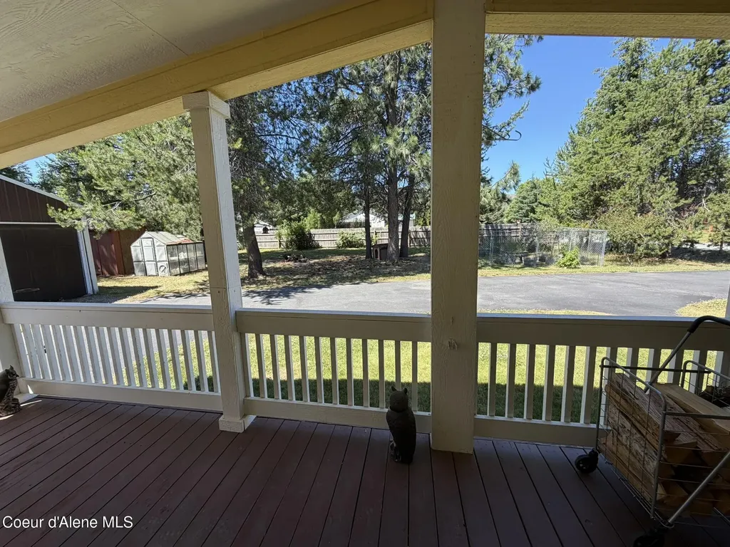 52 Meadowlark Drive Sagle ID 83860