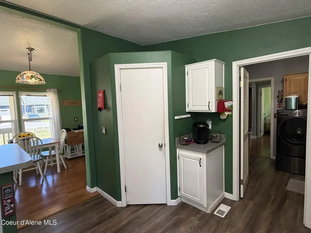 52 Meadowlark Drive Sagle ID 83860