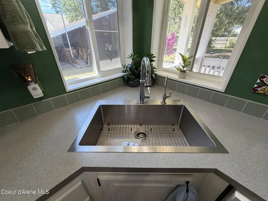 52 Meadowlark Drive Sagle ID 83860