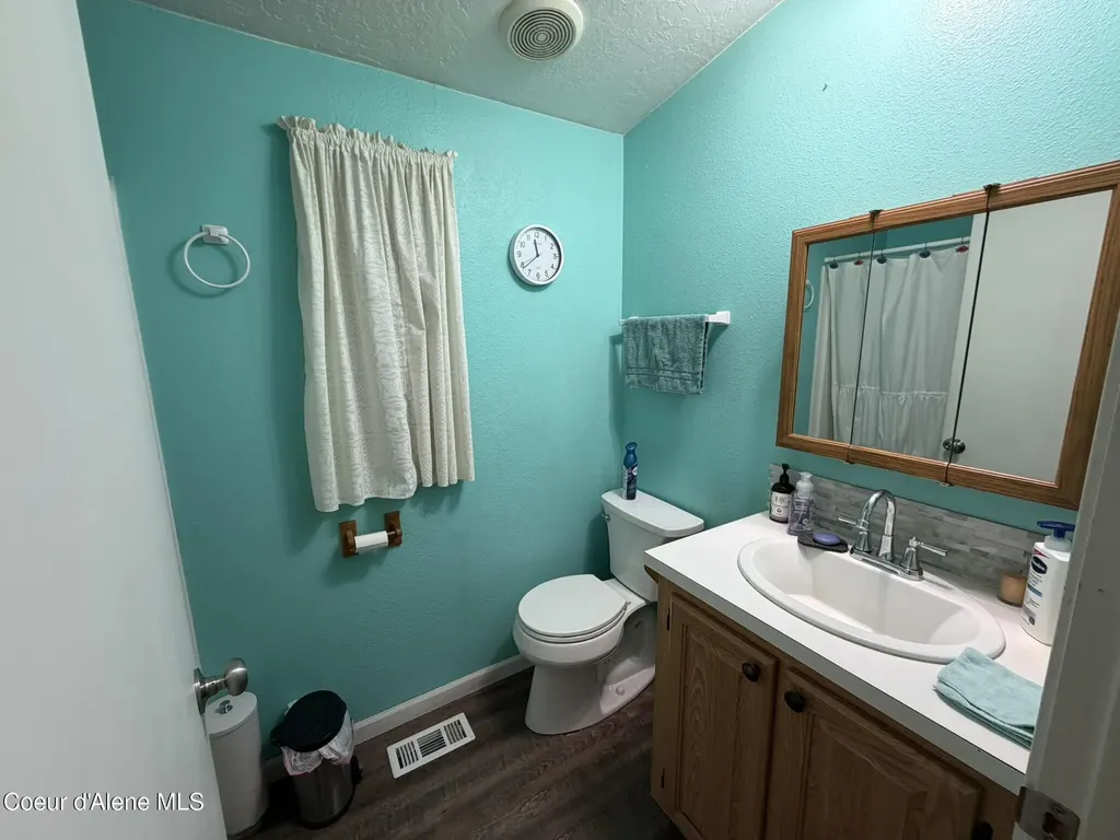52 Meadowlark Drive Sagle ID 83860