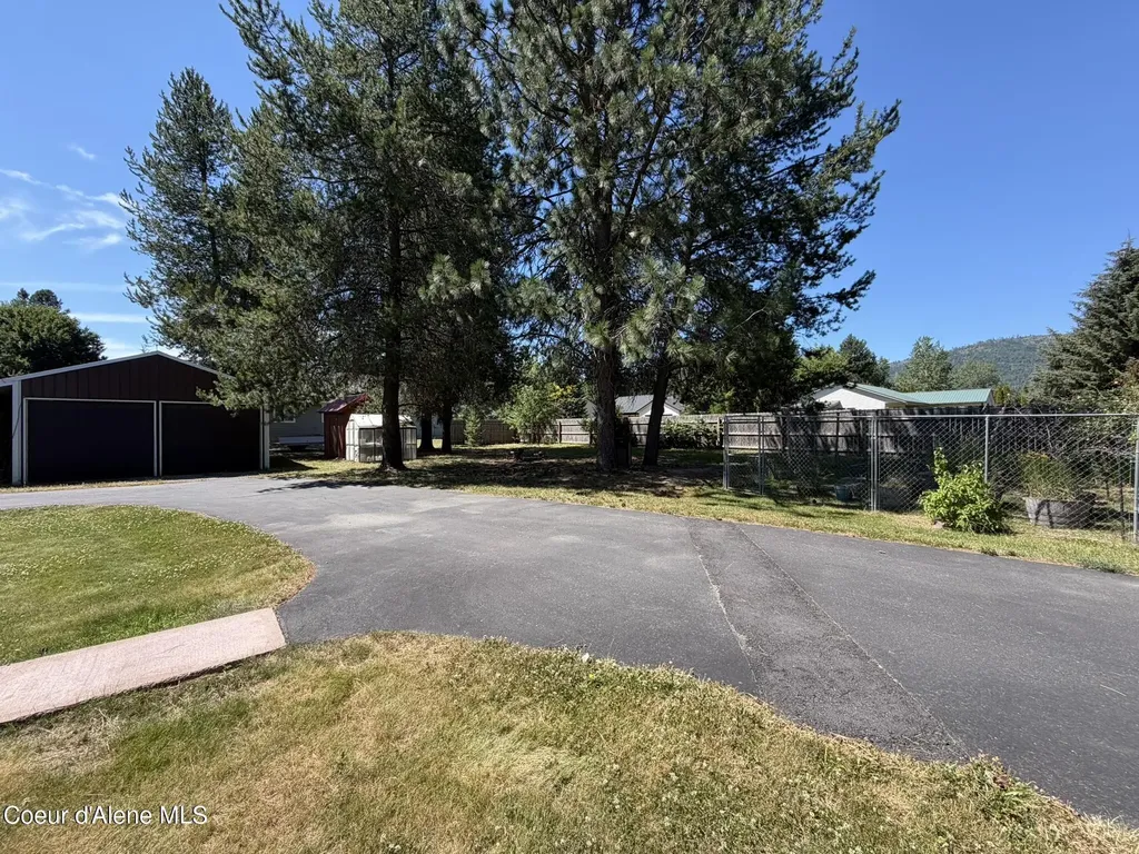 52 Meadowlark Drive Sagle ID 83860