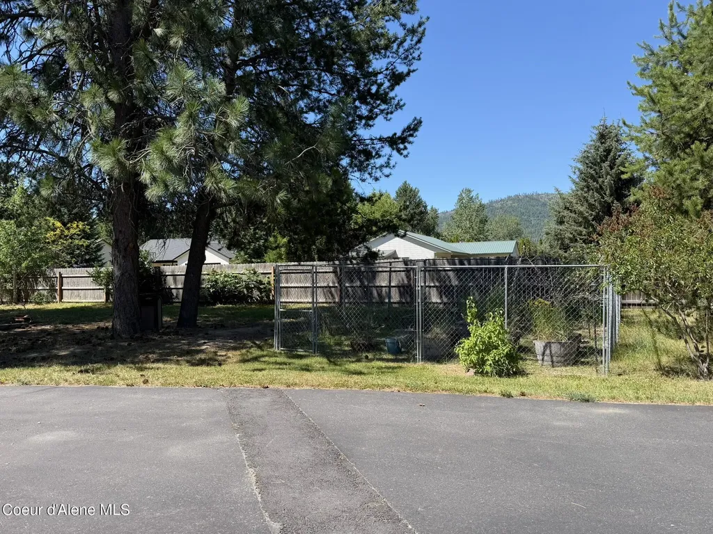 52 Meadowlark Drive Sagle ID 83860