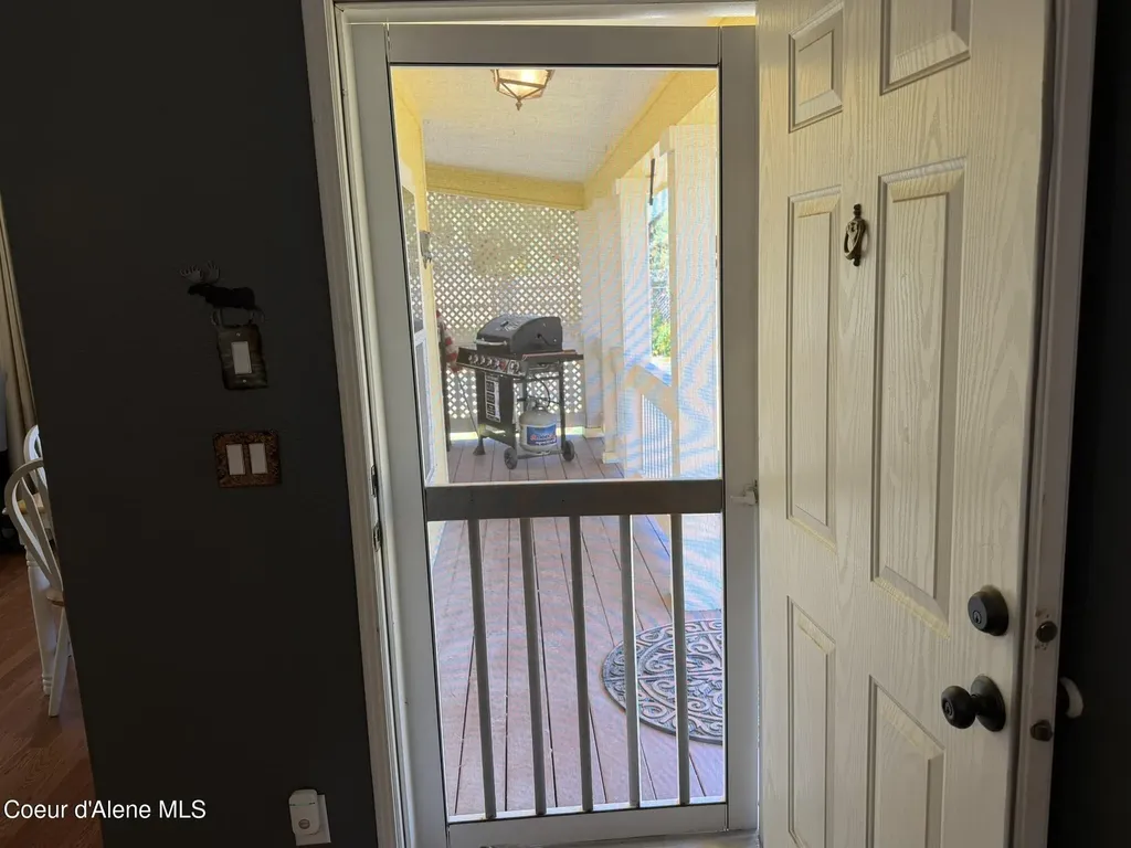 52 Meadowlark Drive Sagle ID 83860