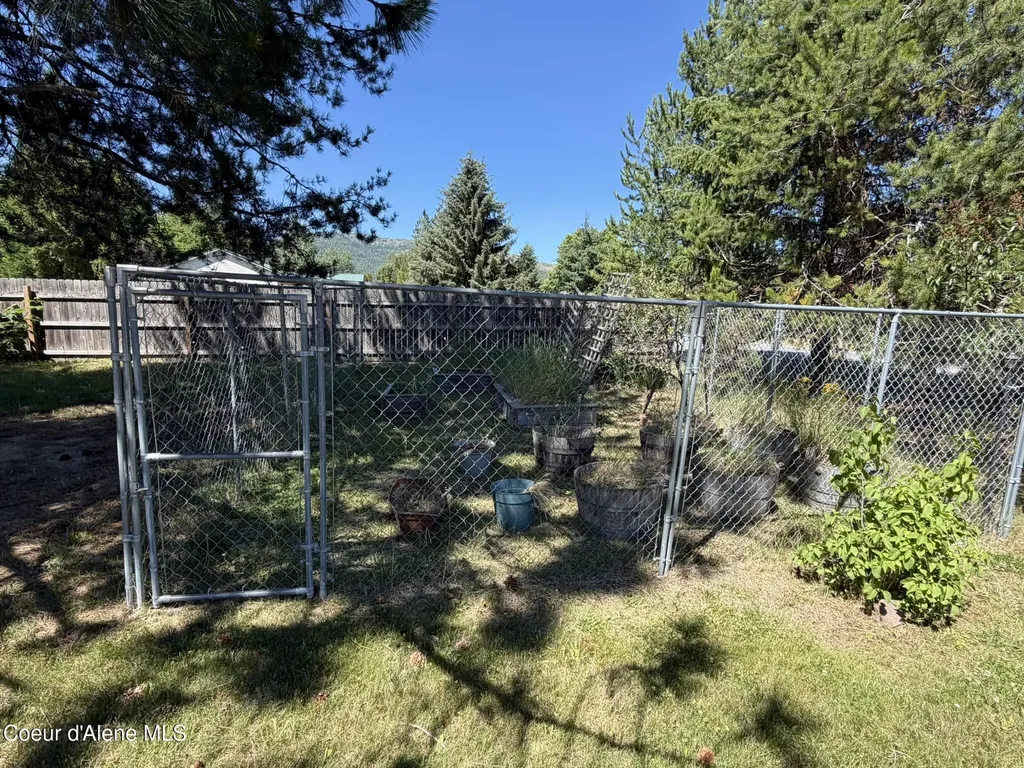 52 Meadowlark Drive Sagle ID 83860
