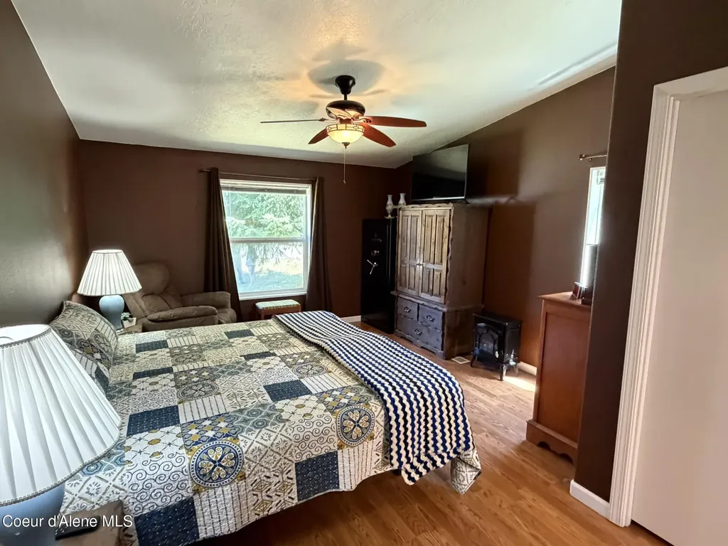52 Meadowlark Drive Sagle ID 83860