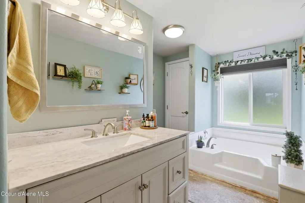 101 N Woolsey Court Post Falls ID 83854