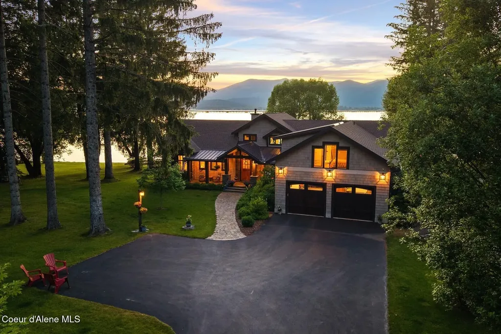 32 Crescent Lane Sagle ID 83860